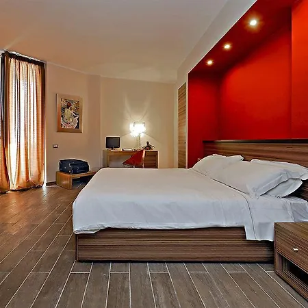 מלון Rocce Rosse & 4*